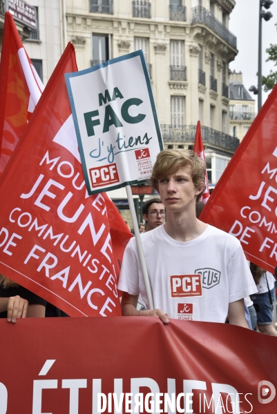 Manifestation La marée populaire anti Macron, le 26 mai à Paris.