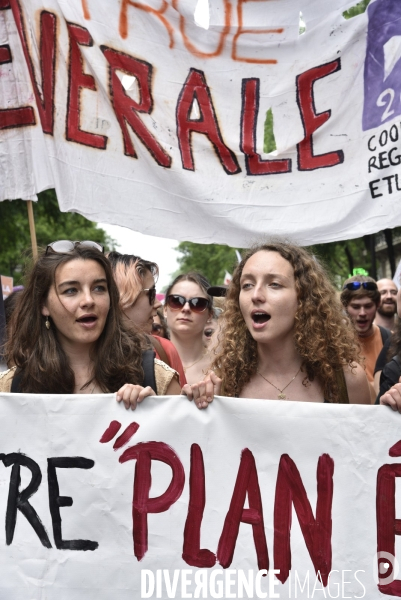 Manifestation La marée populaire anti Macron, le 26 mai à Paris.