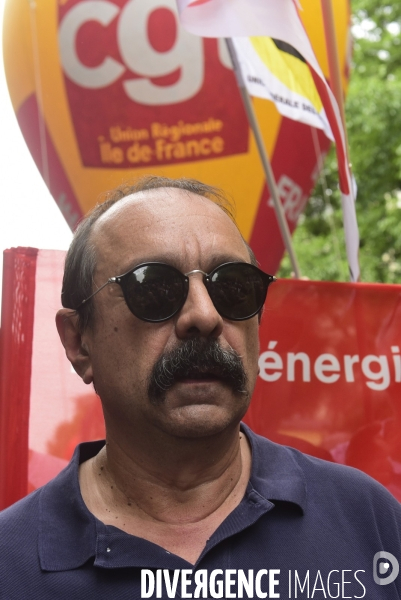 Philippe Martinez  dans la Manifestation anti-Macron, Marée Populaire à Paris. Philippe Martinez at Demonstration anti-Macron, Popular Tide Paris.