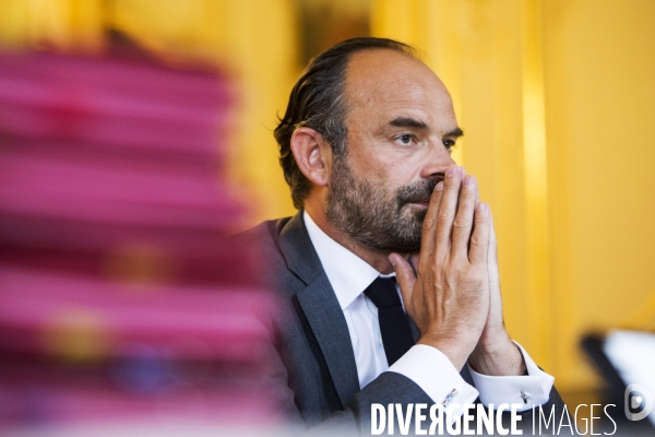 Entretien avec le premier ministre Edouard PHILIPPE dans son bureau de l Hôtel Matignon.