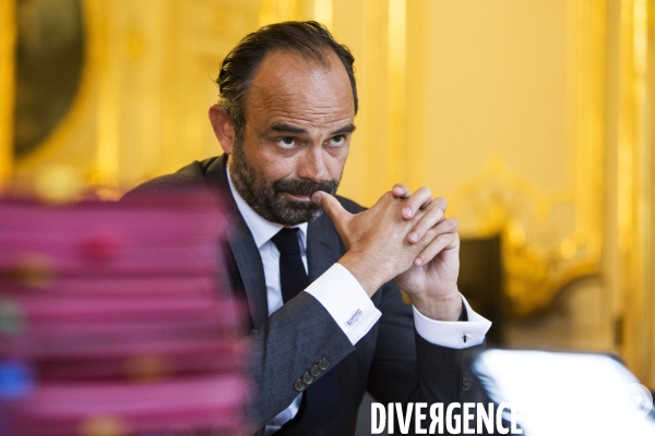 Entretien avec le premier ministre Edouard PHILIPPE dans son bureau de l Hôtel Matignon.