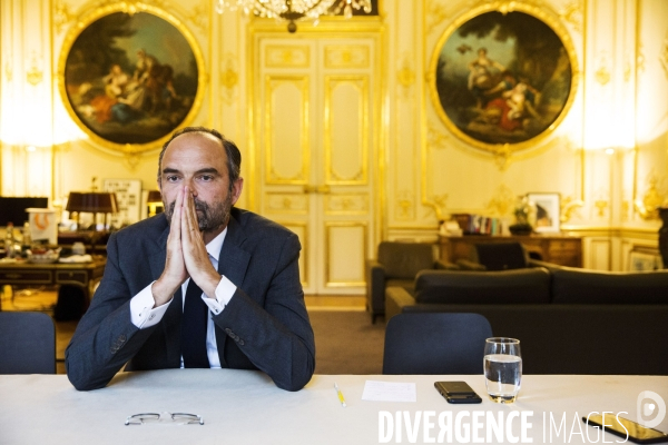 Entretien avec le premier ministre Edouard PHILIPPE dans son bureau de l Hôtel Matignon.