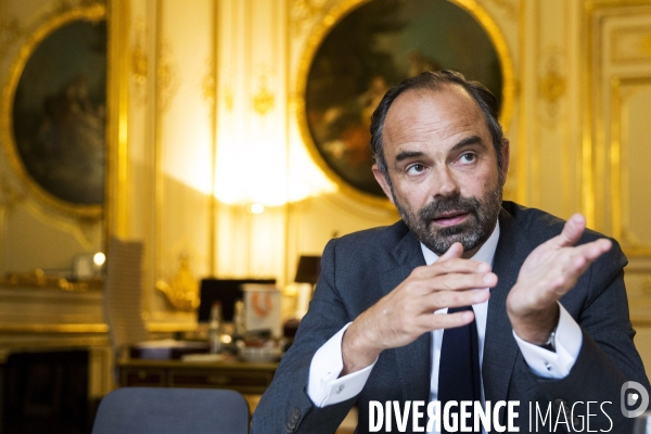 Entretien avec le premier ministre Edouard PHILIPPE dans son bureau de l Hôtel Matignon.