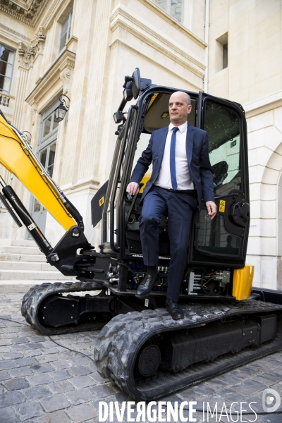 Jean-Michel BLANQUER lance l opération   transformer le lycée professionnel 