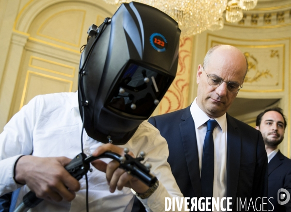 Jean-Michel BLANQUER lance l opération   transformer le lycée professionnel 