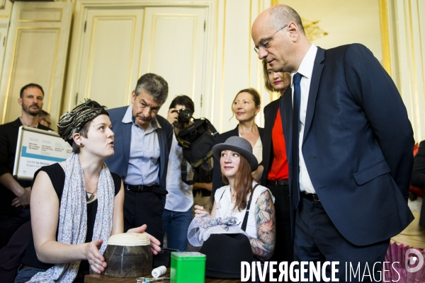 Jean-Michel BLANQUER lance l opération   transformer le lycée professionnel 