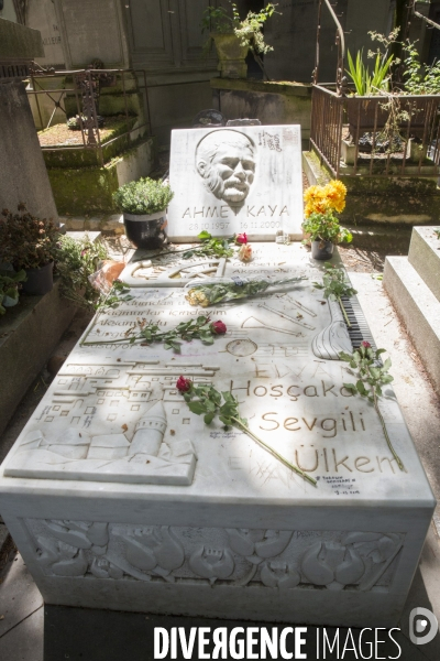 Les tombes  people  du pere lachaise