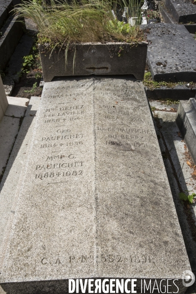 Les tombes  people  du pere lachaise