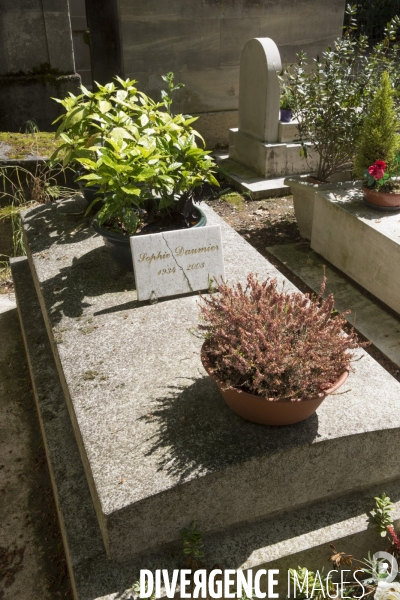 Les tombes  people  du pere lachaise