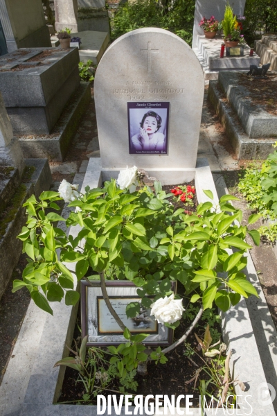 Les tombes  people  du pere lachaise