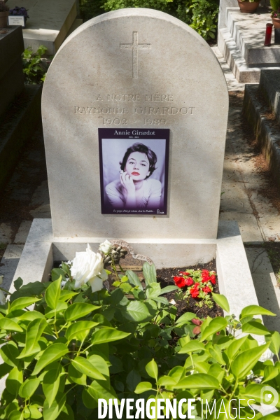 Les tombes  people  du pere lachaise