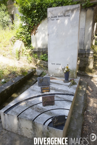 Les tombes  people  du pere lachaise