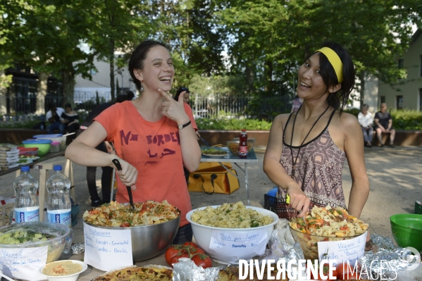 Confluence des deux marches citoyennes Tous cobayes et Solidaire des migrants à Lyon