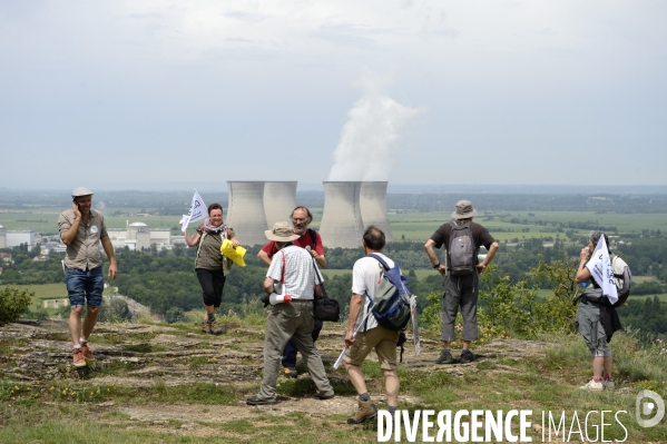 Tous Cobayes , marche antinucléaire Vérité et Justice pour la santé environnementale à la centrale du Bugey