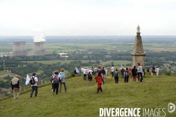 Tous Cobayes , marche antinucléaire Vérité et Justice pour la santé environnementale à la centrale du Bugey