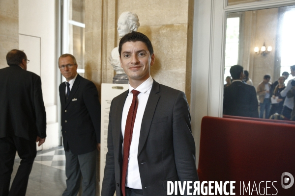 Assemblee Nationale Quatre colonnes