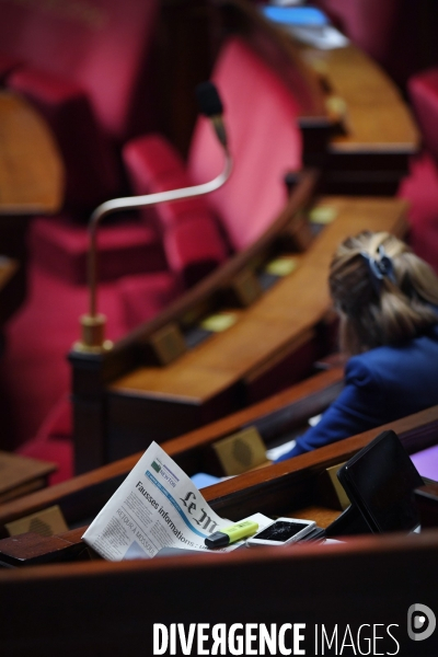 Examen du projet de loi sur la lutte contre les fausses informations