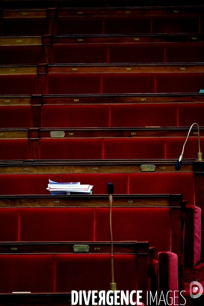 Examen du projet de loi sur la lutte contre les fausses informations