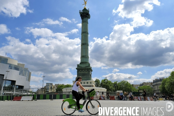 Vélib Métropole, Vélo en libre-service à Paris. Velib Metropole self-service public bicycle rental.