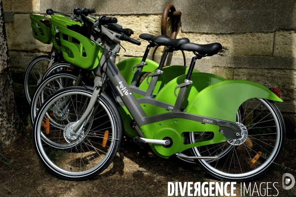 Vélib Métropole, Vélo en libre-service à Paris. Velib Metropole self-service public bicycle rental.