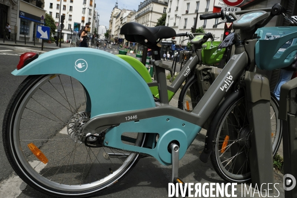 Vélib Métropole, Vélo en libre-service à Paris. Velib Metropole self-service public bicycle rental.