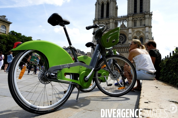 Vélib Métropole, Vélo en libre-service à Paris. Velib Metropole self-service public bicycle rental.