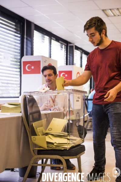 Elections Turquie. Bureau de vote du consulat Turc à Strasbourg