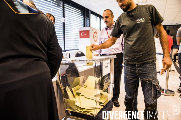 Elections Turquie. Bureau de vote du consulat Turc à Strasbourg