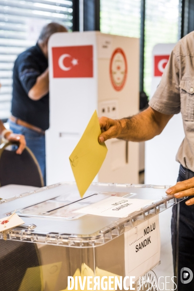 Elections Turquie. Bureau de vote du consulat Turc à Strasbourg