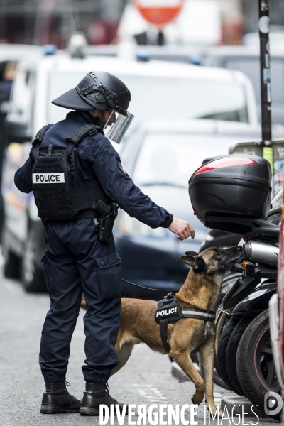 Les forces de l ordre et les services de secours lors de la prise d otage de la rue des petites écuries à Paris.