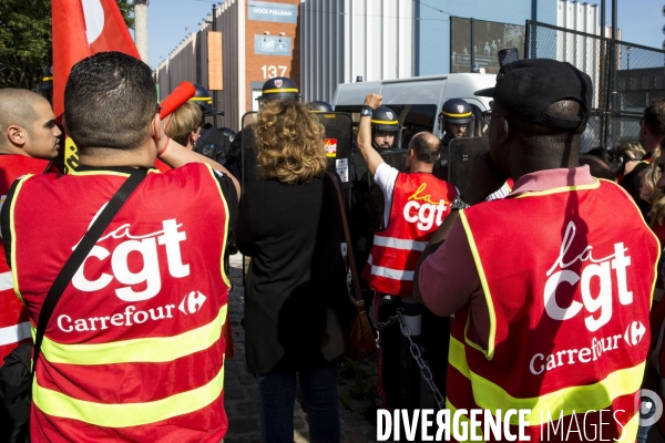 Manifestation devant l assemblée générale du groupe Carrefour