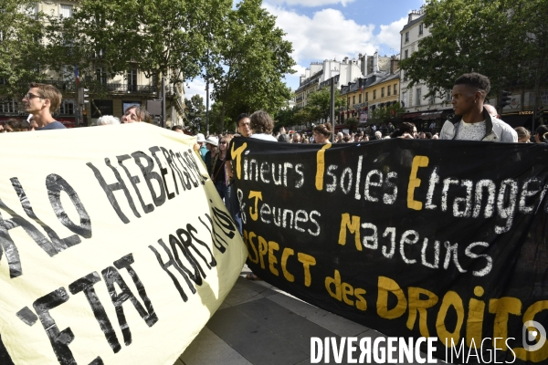 Marche citoyenne Vintimille-Londres pour l accueil des migrants.