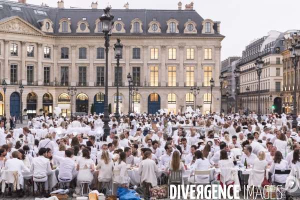 Diner en blanc place Vendôme