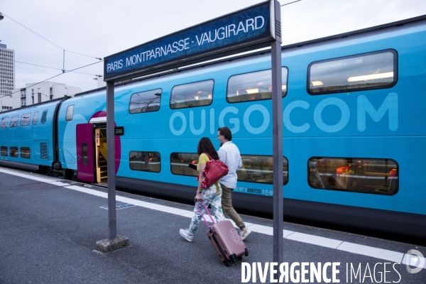 Illustration sur les trains OUIGO de la SNCF.