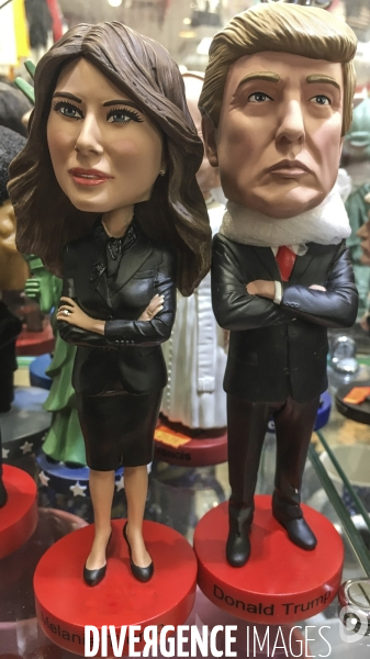 Statuettes a l effigie de donald et melania trump