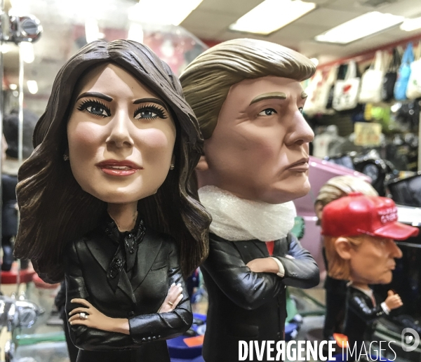 Statuettes a l effigie de donald et melania trump