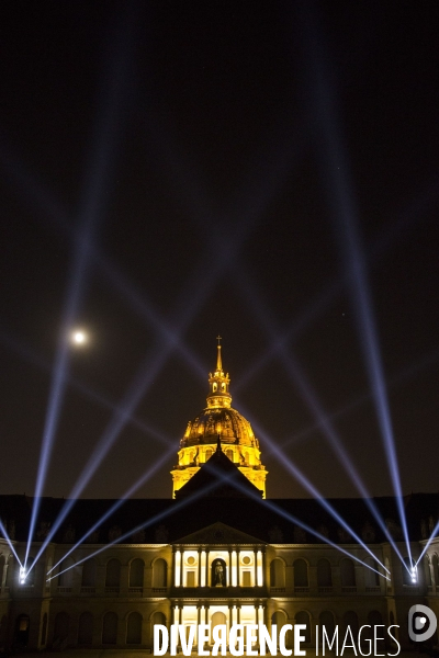 Spectacle La nuit aux Invalides dans la cour d honneur de l Hôtel des Invalides.