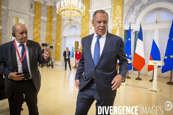 Emmanuel Macron et Vladimir Poutine à Saint-Pétersbourg