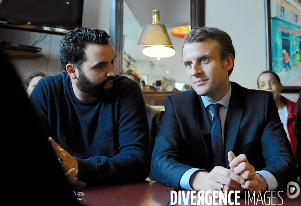 Emmanuel Macron avec  Yassine Belattar