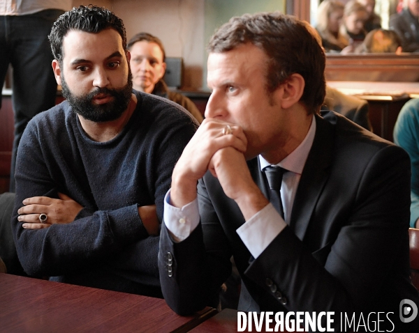 Emmanuel Macron avec  Yassine Belattar