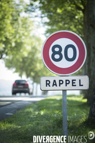 La vitesse sur les routes sans séparateur central passe de 90 à 80 km/h à partir du 1er juillet 2018