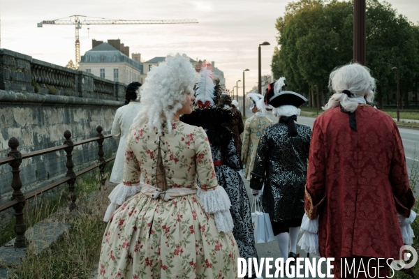 Sortie de bal au Château de Versailles