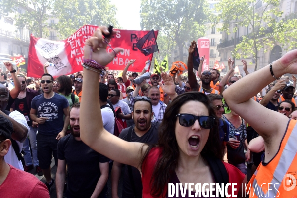 Manifestation interprofessionnelle à Paris. Protest against the government s initiative to reform.