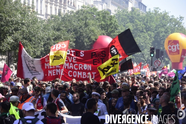 Manifestation interprofessionnelle à Paris. Protest against the government s initiative to reform.