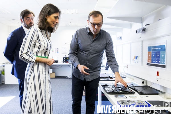 Brune POIRSON visite le Labo FNAC