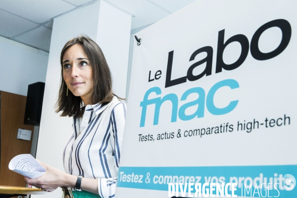 Brune POIRSON visite le Labo FNAC