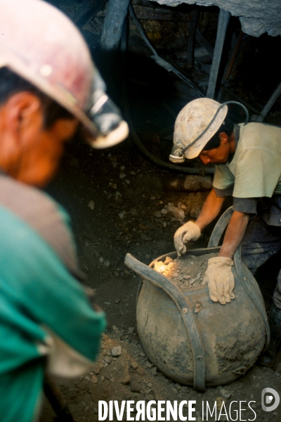 Les enfants travaileurs de Potosi - Bolivie
