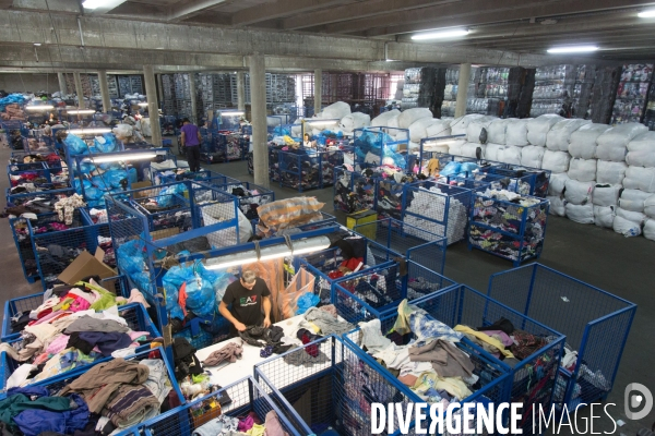 Le Relais, entreprise solidaire de collecte et de tri, de valorisation et de recyclage de textile