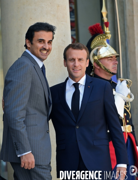 Emmanuel Macron reçoit le Cheikh Tamim bin Hamad Al Thani