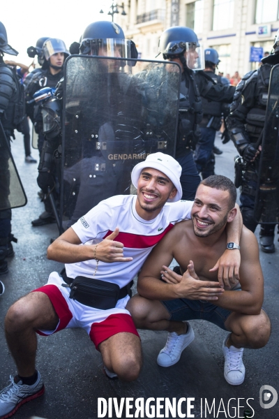 Victoire de la coupe du monde de foot 2018. Marseille en folie